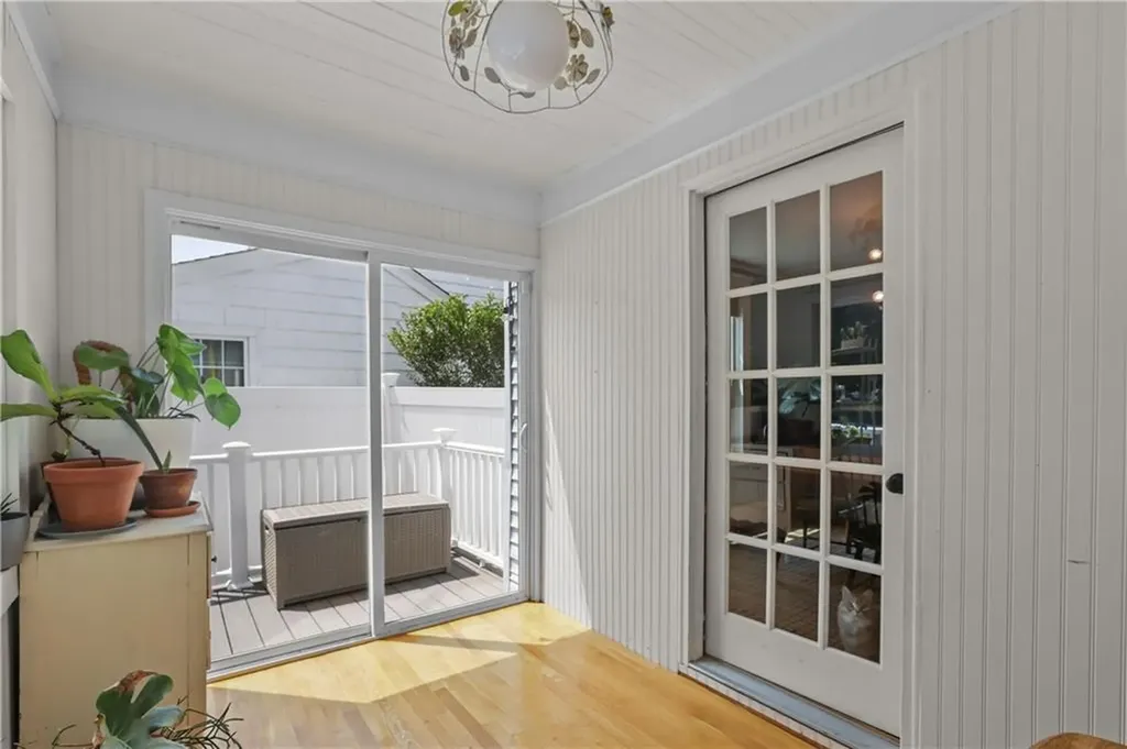 16 Elmcroft Avenue Providence RI 02908