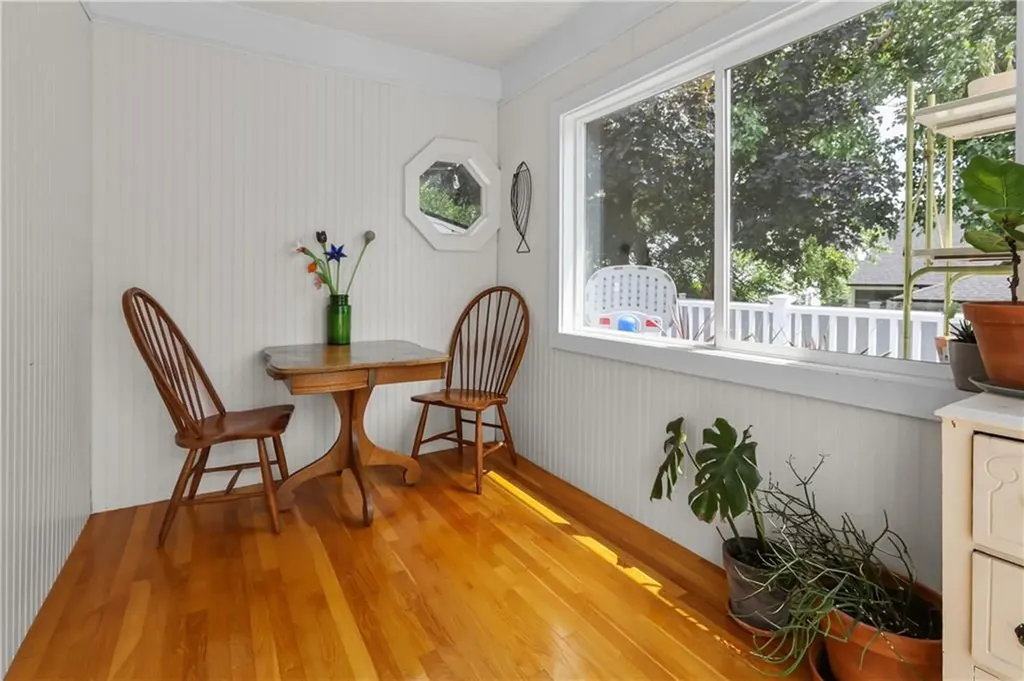 16 Elmcroft Avenue Providence RI 02908
