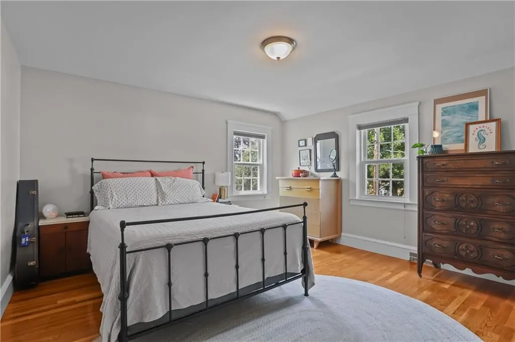 16 Elmcroft Avenue Providence RI 02908