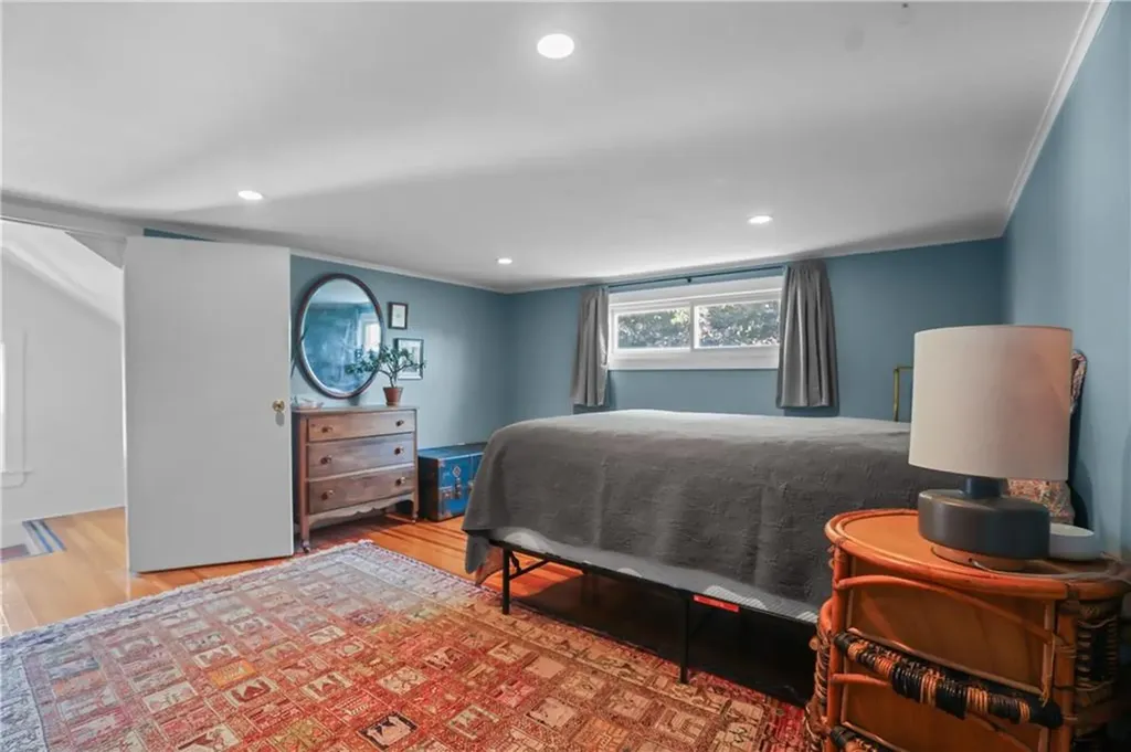 16 Elmcroft Avenue Providence RI 02908