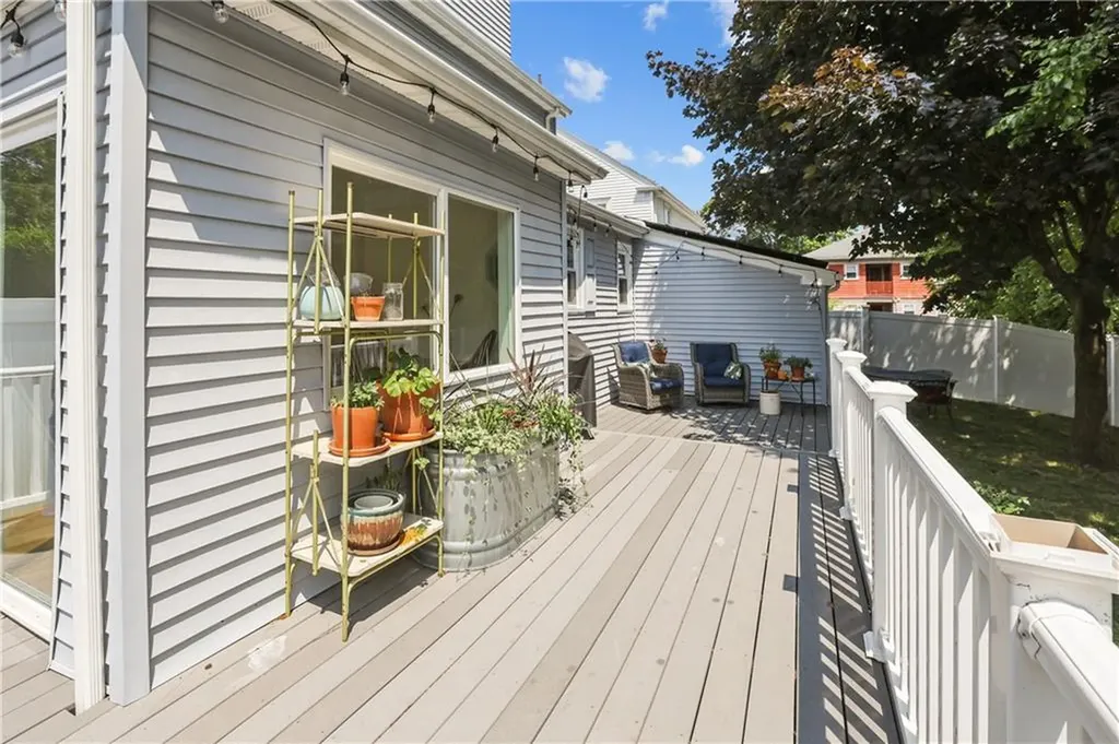 16 Elmcroft Avenue Providence RI 02908