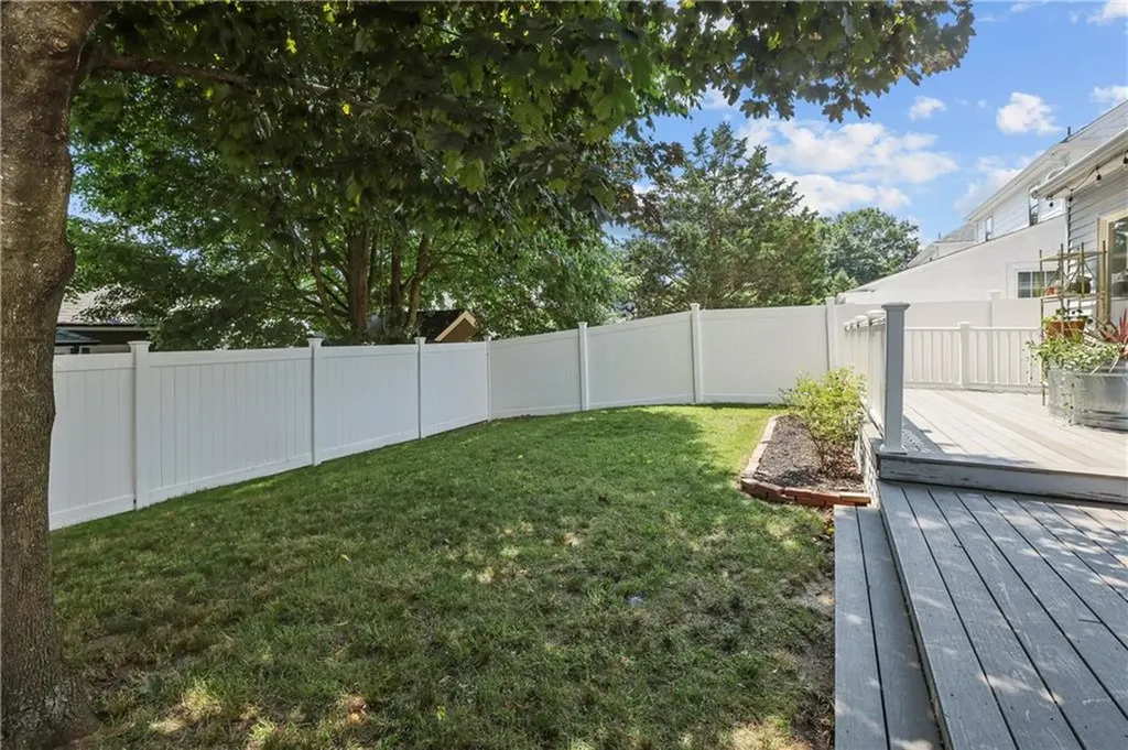 16 Elmcroft Avenue Providence RI 02908