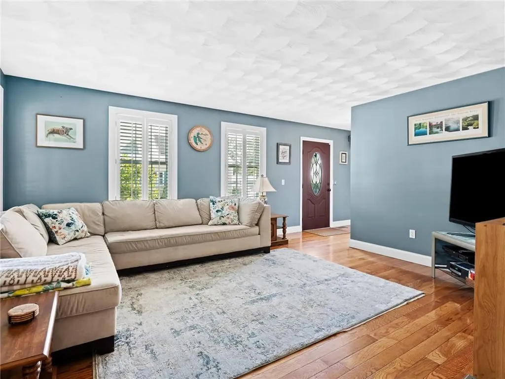 22 Aumond Street Cranston RI 02905