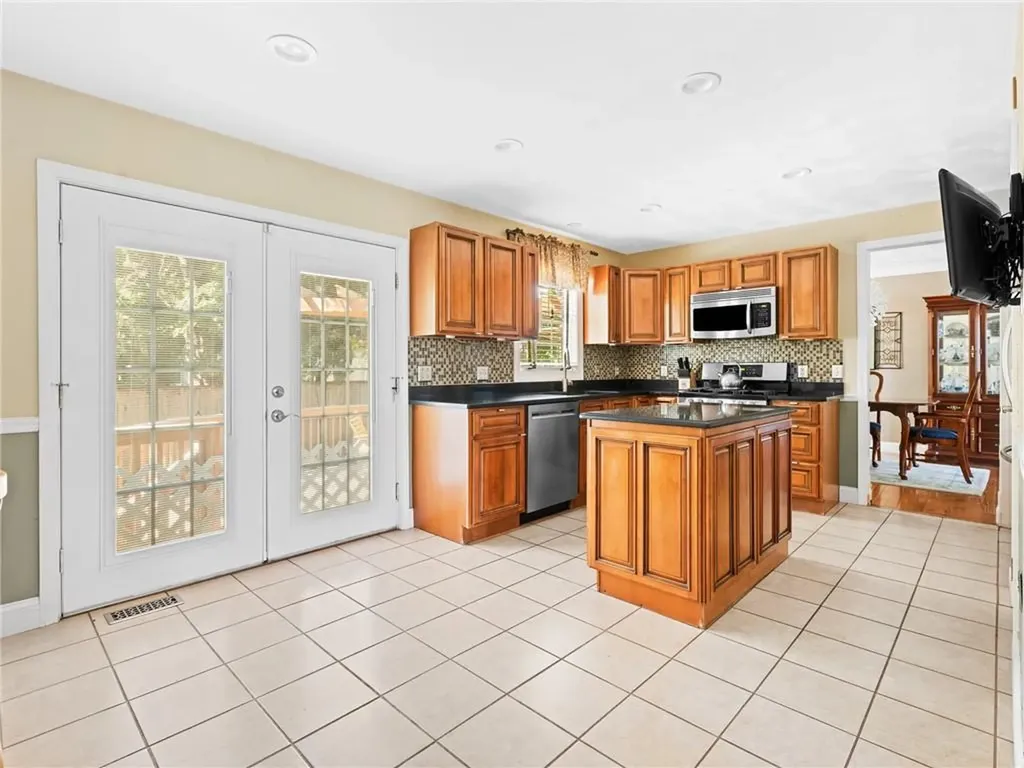 22 Aumond Street Cranston RI 02905