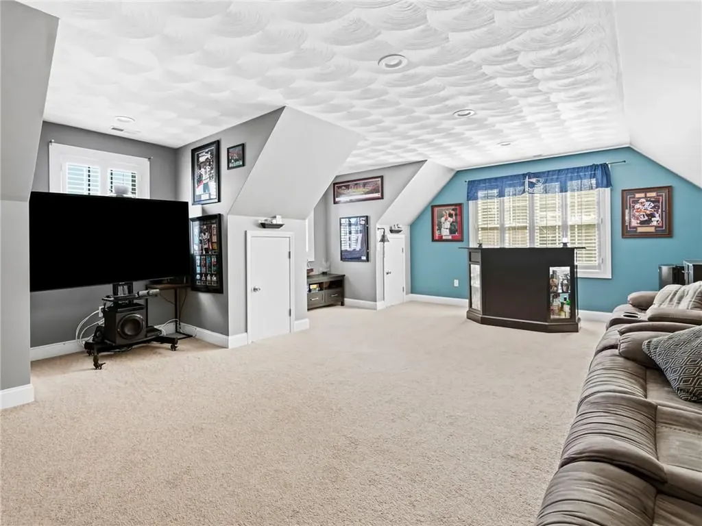 22 Aumond Street Cranston RI 02905