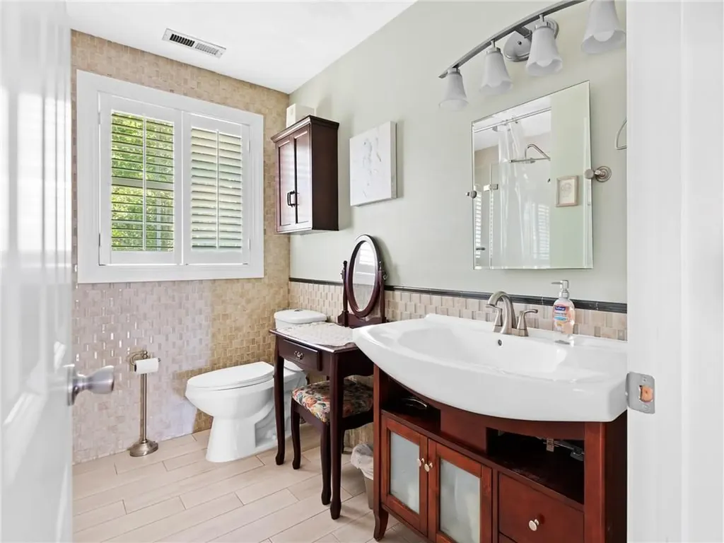22 Aumond Street Cranston RI 02905
