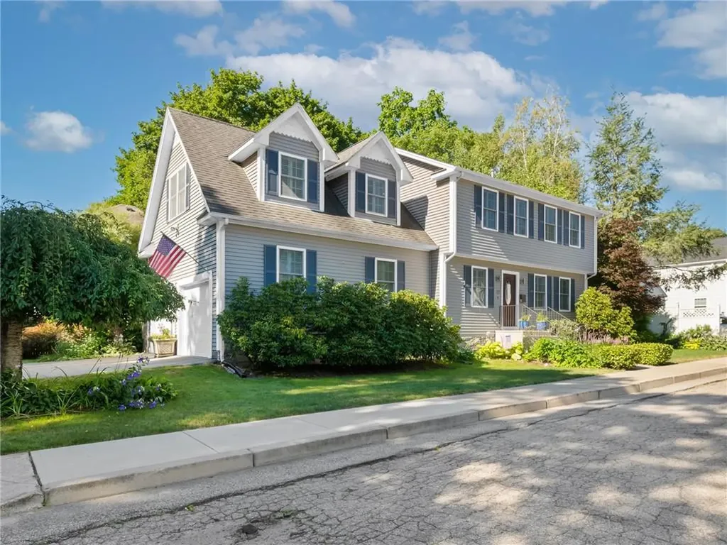 22 Aumond Street Cranston RI 02905