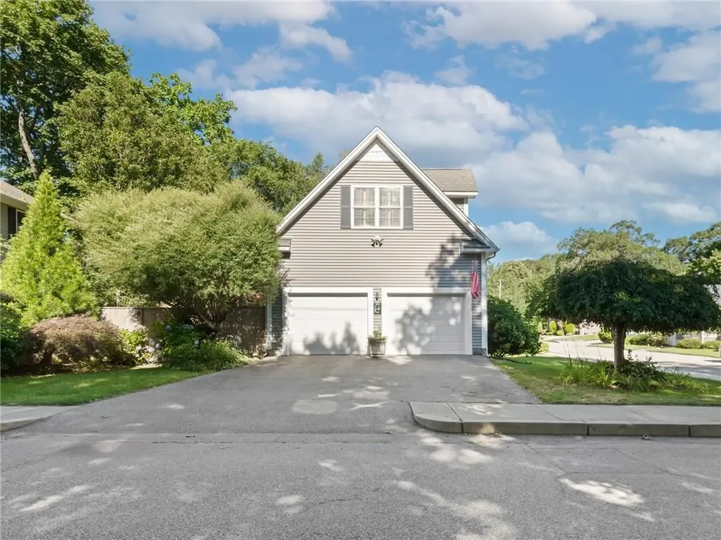 22 Aumond Street Cranston RI 02905