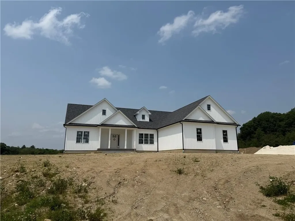 21 Justin Court Johnston RI 02919