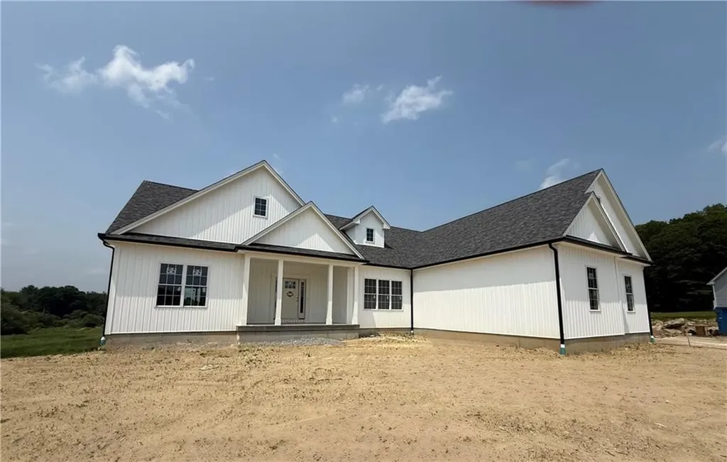 21 Justin Court Johnston RI 02919