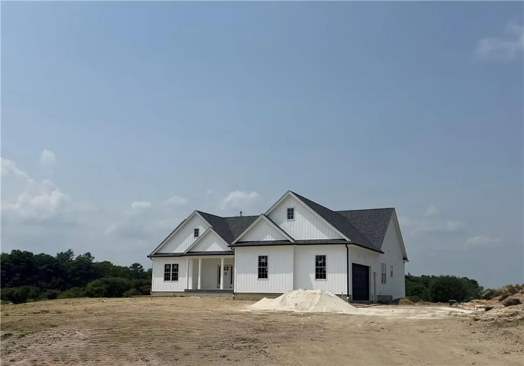 21 Justin Court Johnston RI 02919