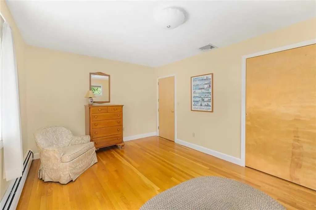 81 Edmond Drive Warwick RI 02886