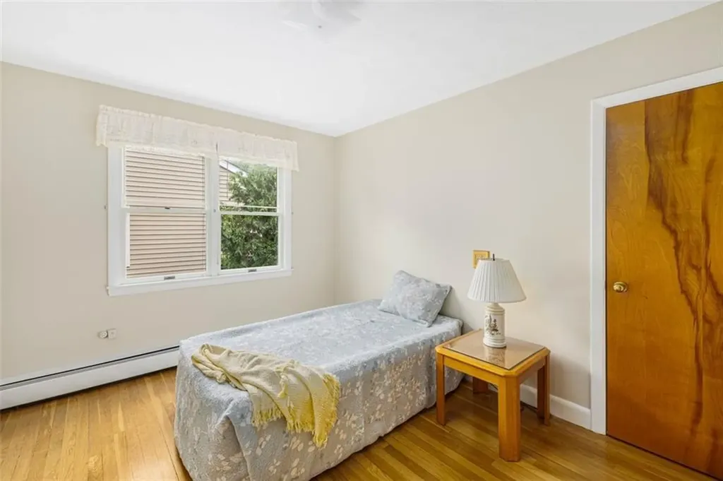 81 Edmond Drive Warwick RI 02886