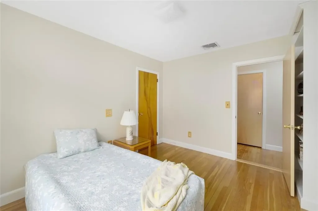 81 Edmond Drive Warwick RI 02886