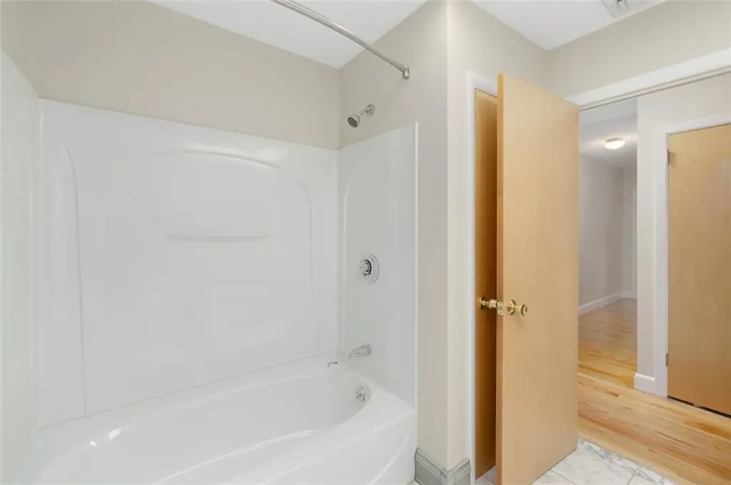 81 Edmond Drive Warwick RI 02886
