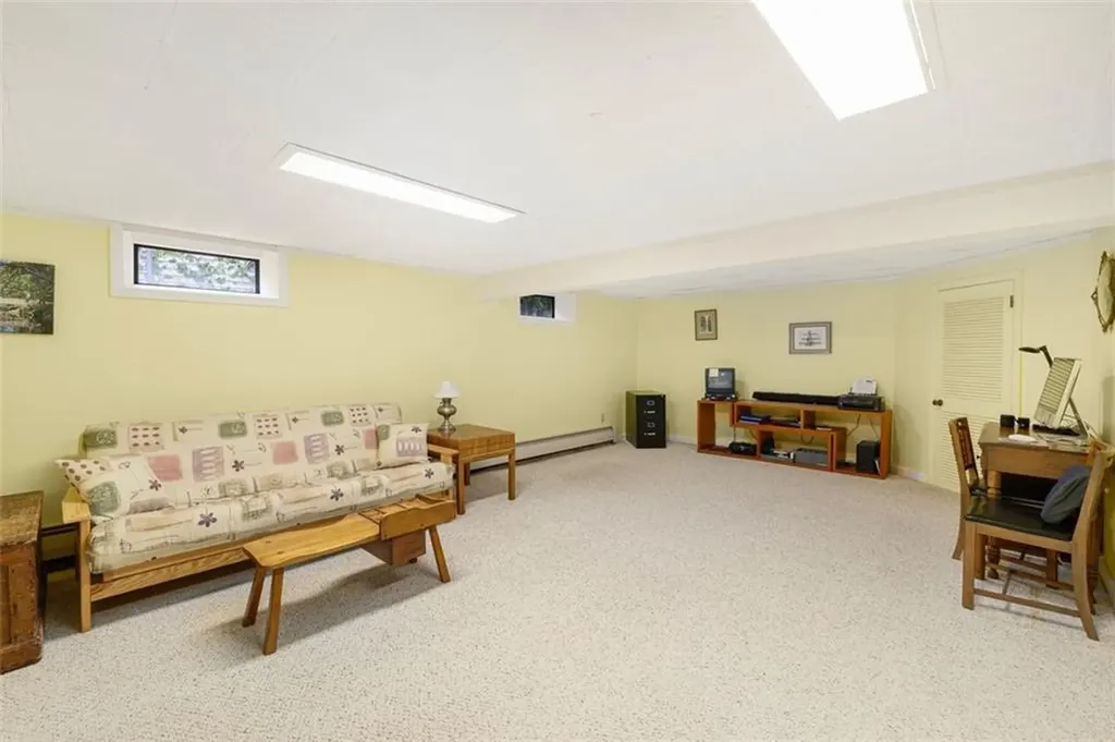 81 Edmond Drive Warwick RI 02886