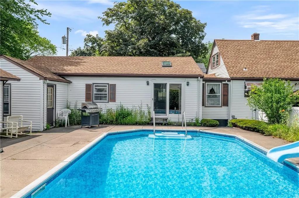 190 Linden Avenue Woonsocket RI 02895