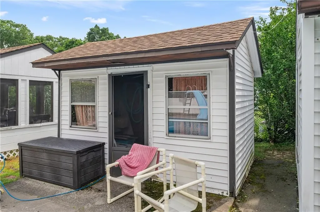 190 Linden Avenue Woonsocket RI 02895