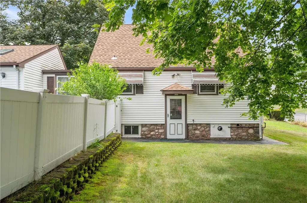 190 Linden Avenue Woonsocket RI 02895