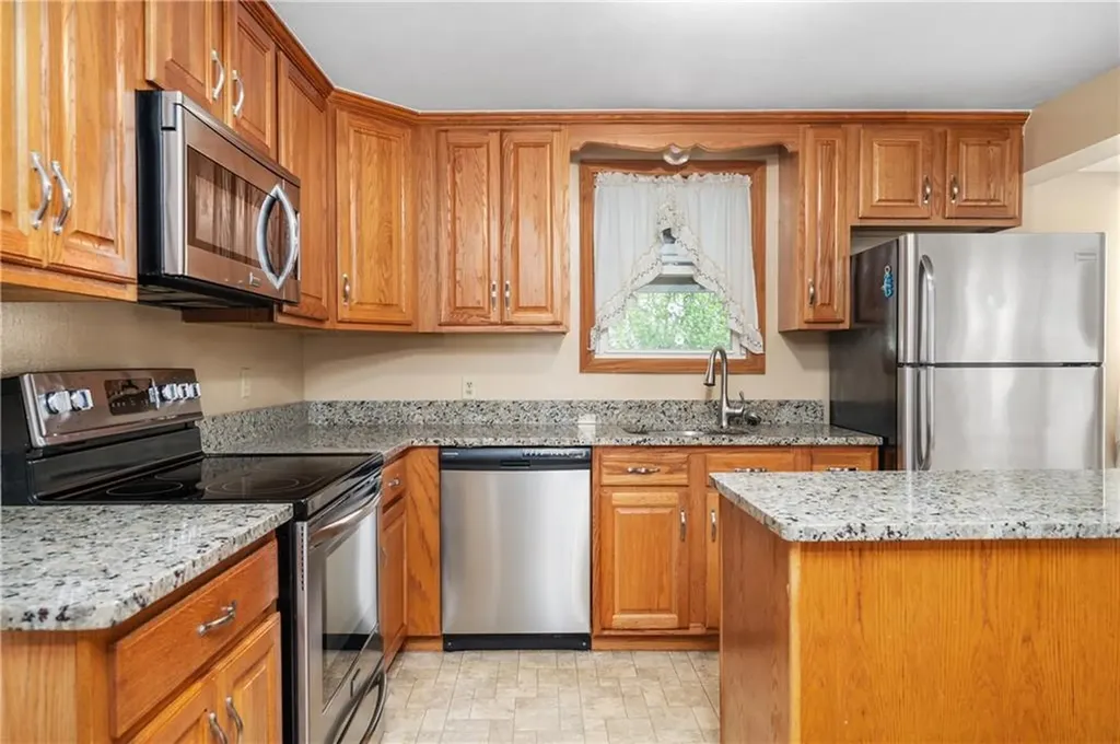 190 Linden Avenue Woonsocket RI 02895