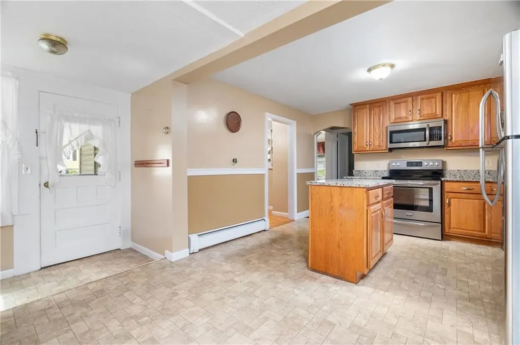 190 Linden Avenue Woonsocket RI 02895