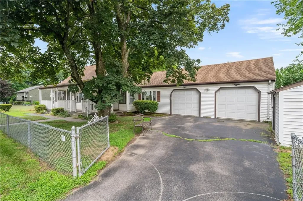 190 Linden Avenue Woonsocket RI 02895