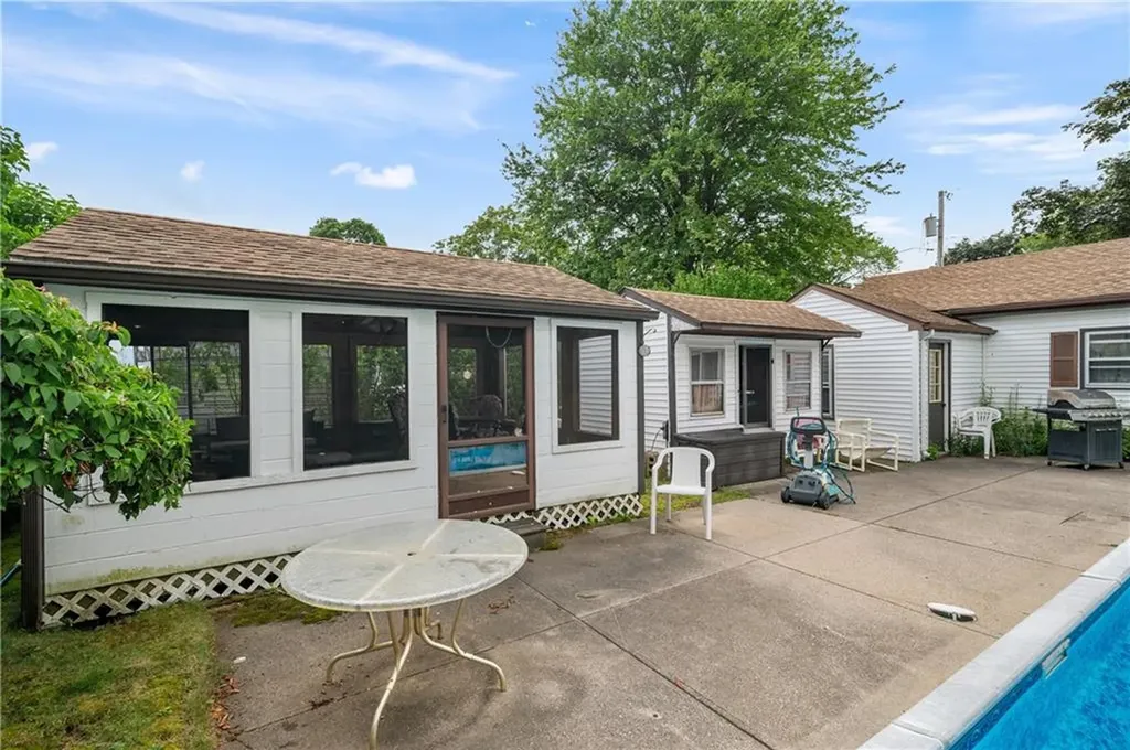 190 Linden Avenue Woonsocket RI 02895
