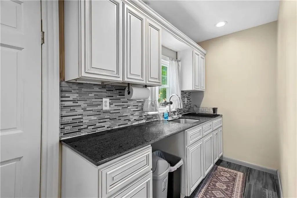 12 Searle Street Providence RI 02905