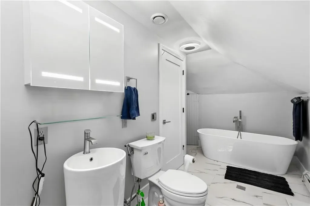 12 Searle Street Providence RI 02905