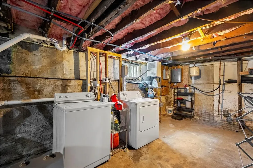12 Searle Street Providence RI 02905