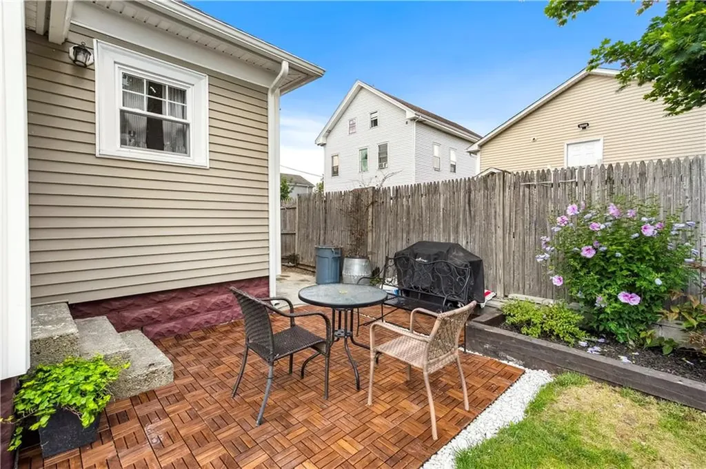 12 Searle Street Providence RI 02905