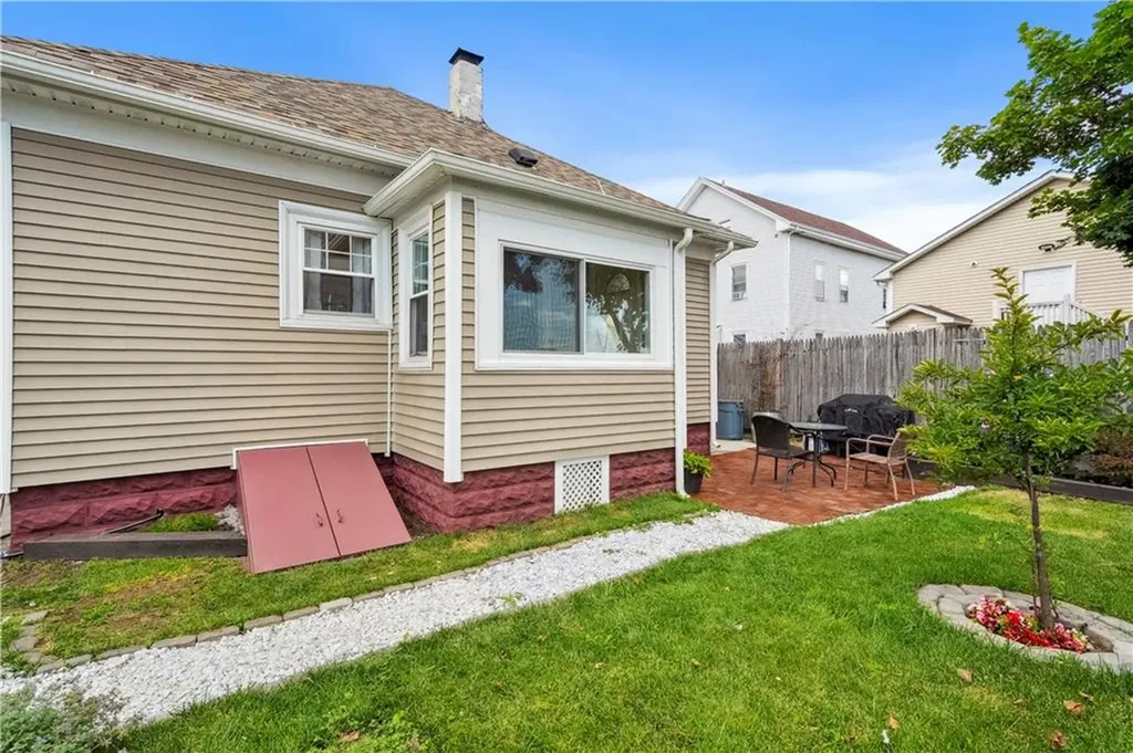 12 Searle Street Providence RI 02905