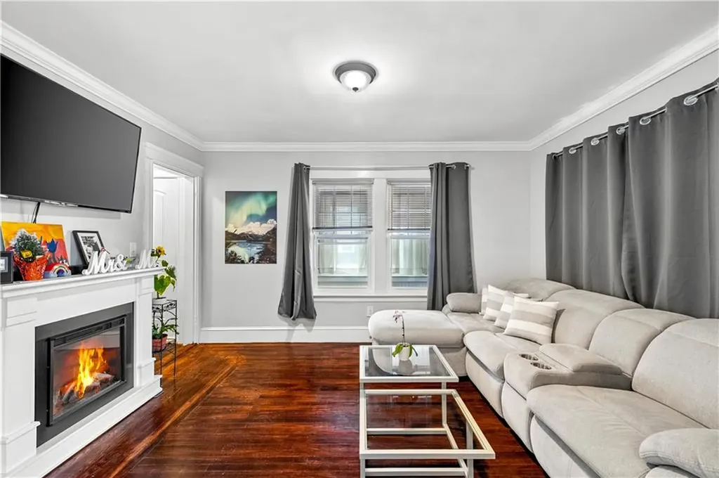 12 Searle Street Providence RI 02905