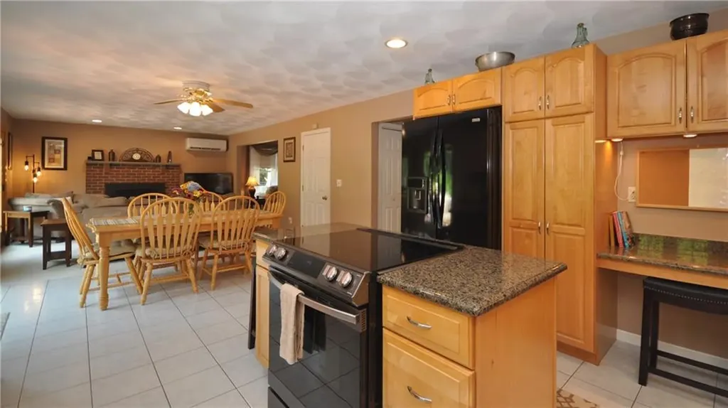 83 Rolling Hill Drive Exeter RI 02822