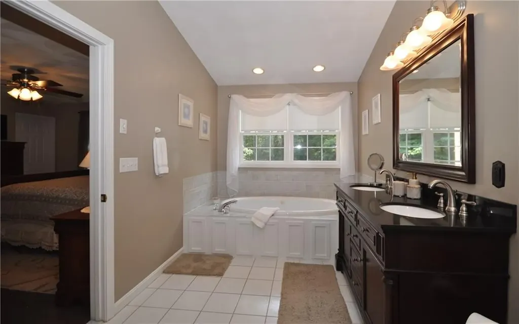 83 Rolling Hill Drive Exeter RI 02822