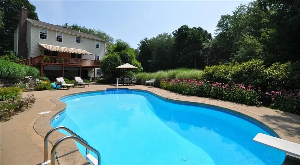83 Rolling Hill Drive Exeter RI 02822