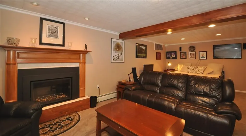 83 Rolling Hill Drive Exeter RI 02822