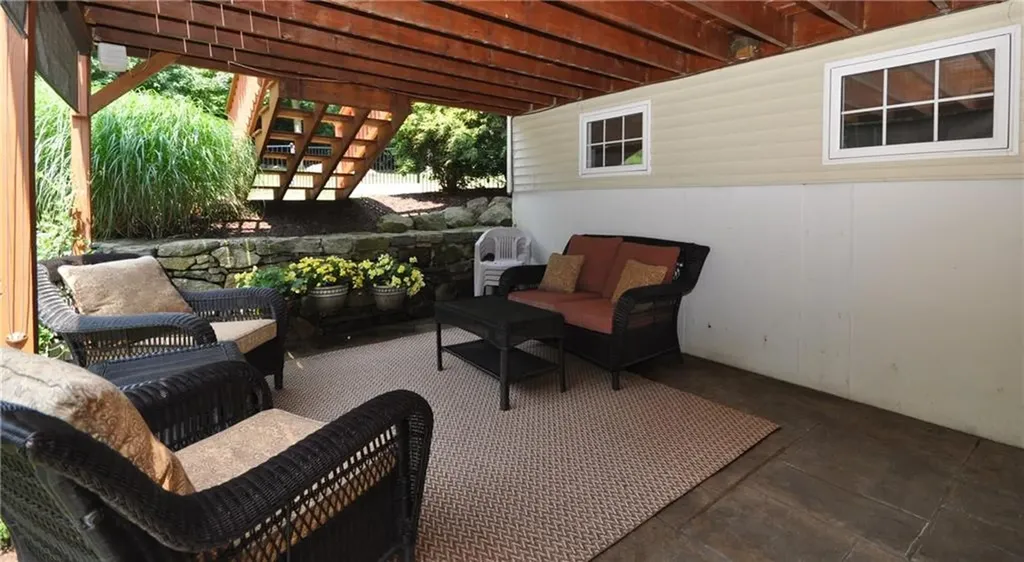 83 Rolling Hill Drive Exeter RI 02822