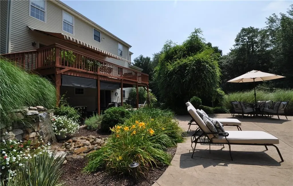 83 Rolling Hill Drive Exeter RI 02822