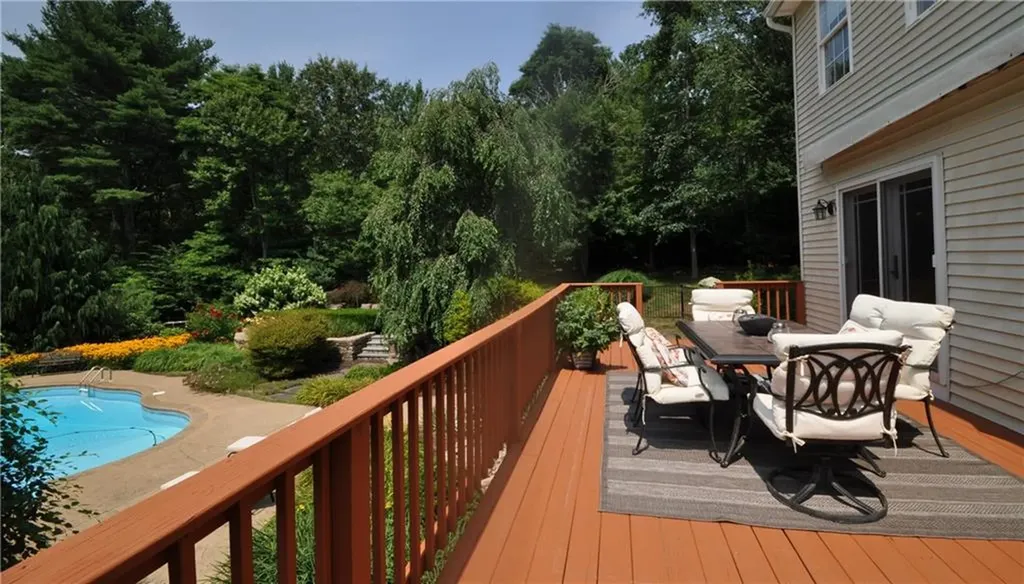 83 Rolling Hill Drive Exeter RI 02822