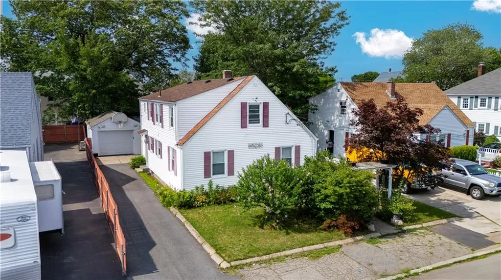 182 Norfolk Avenue Pawtucket RI 02861