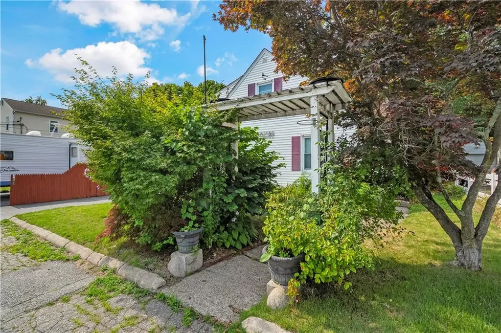 182 Norfolk Avenue Pawtucket RI 02861