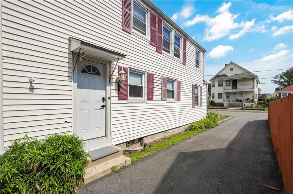 182 Norfolk Avenue Pawtucket RI 02861