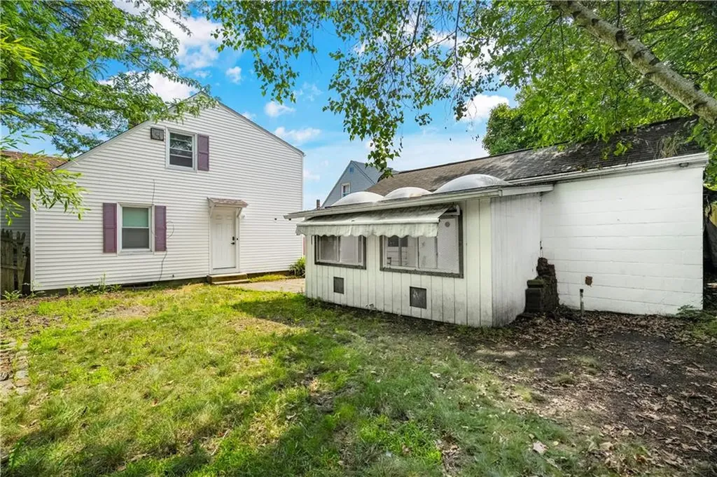 182 Norfolk Avenue Pawtucket RI 02861