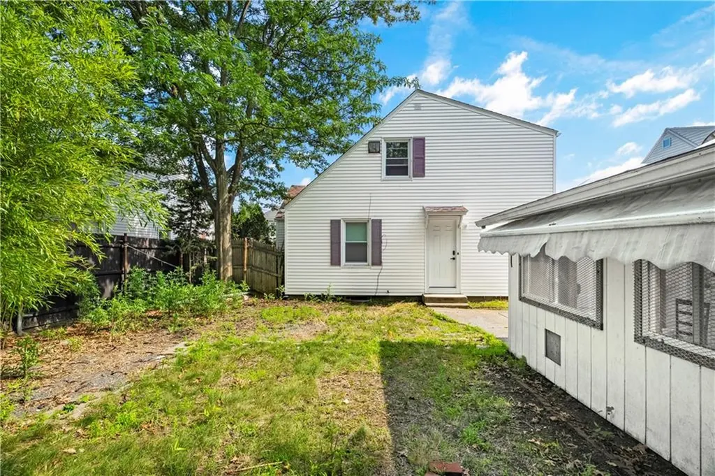 182 Norfolk Avenue Pawtucket RI 02861