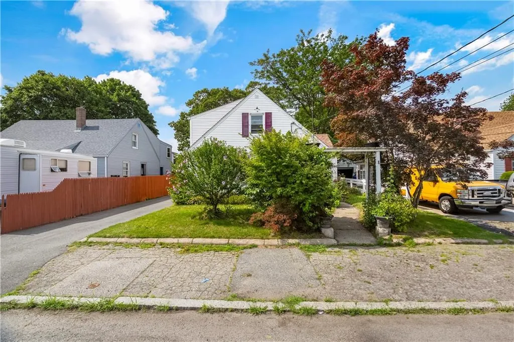 182 Norfolk Avenue Pawtucket RI 02861