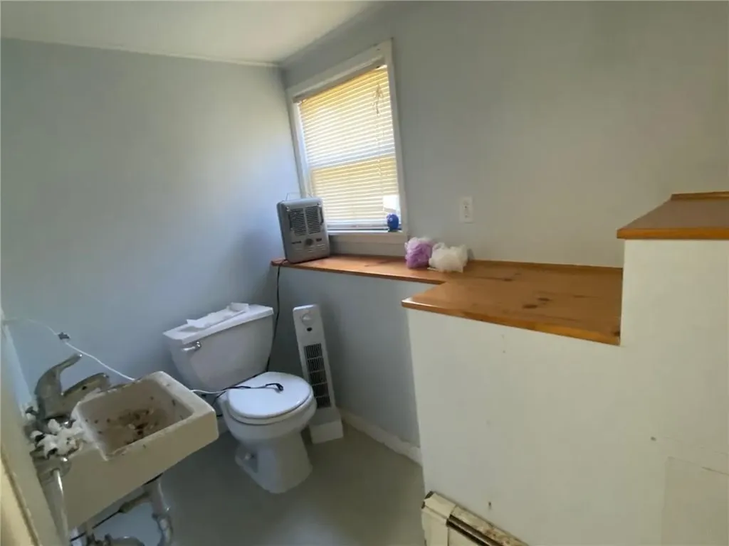 35 Bellevue Avenue Westerly RI 02891