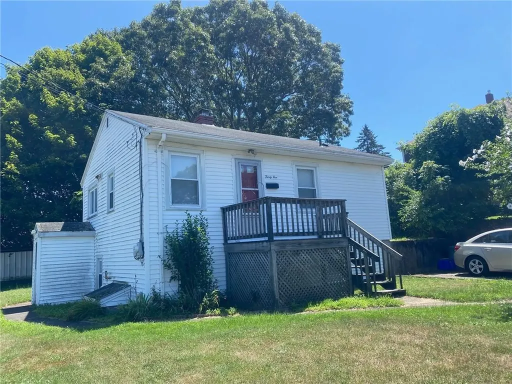 35 Bellevue Avenue Westerly RI 02891
