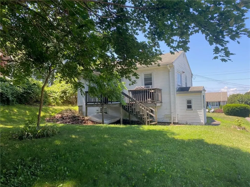35 Bellevue Avenue Westerly RI 02891