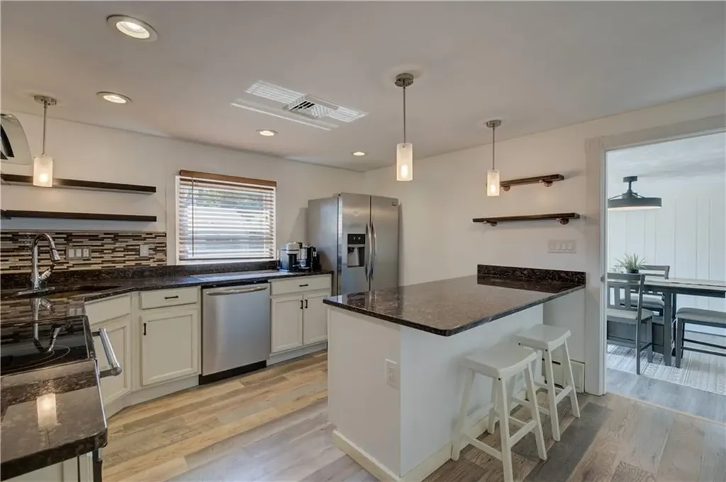 82 Garland Avenue Cranston RI 02910
